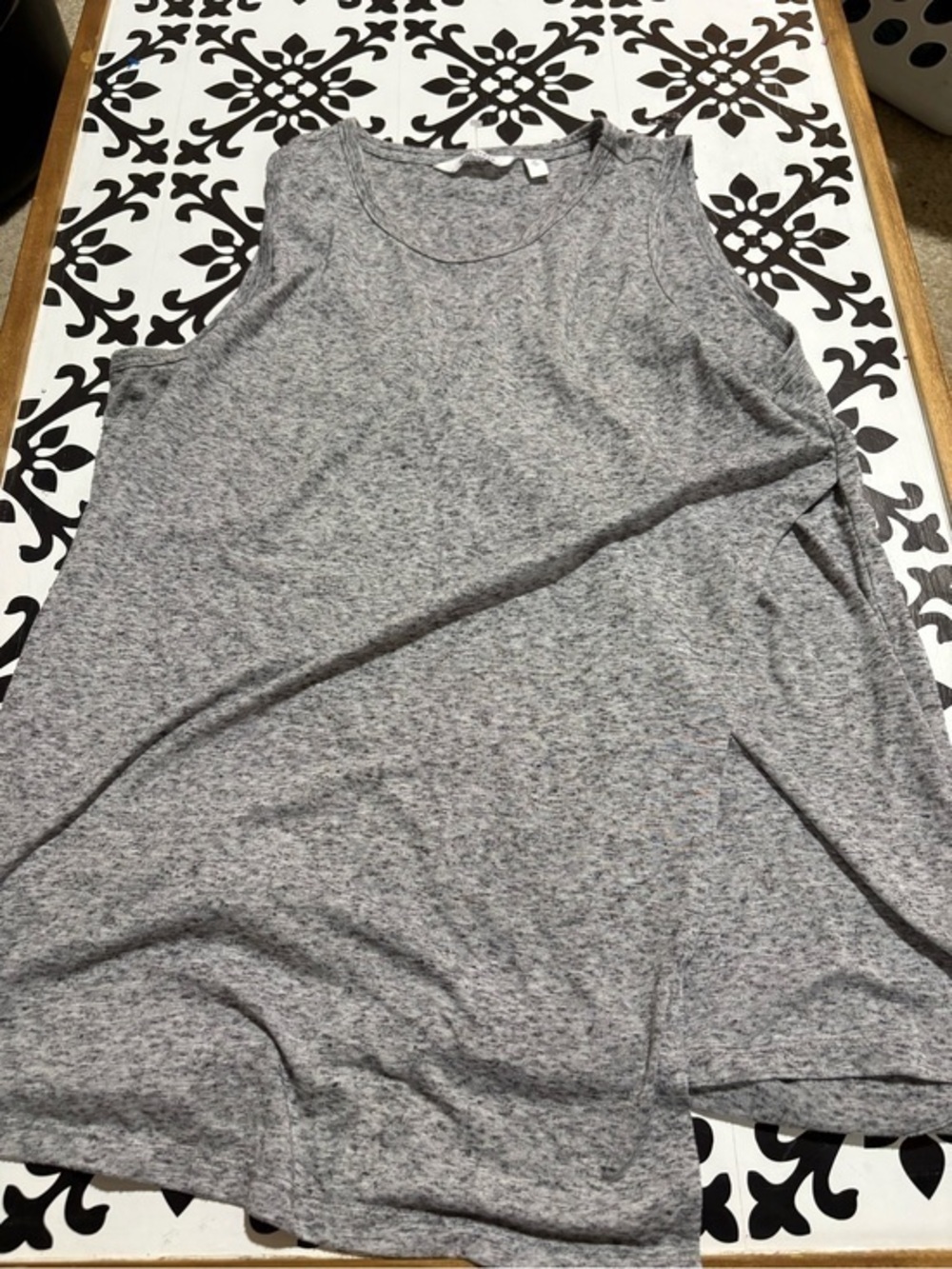 Athleta Gray Heathered Sleeveless Tank Top